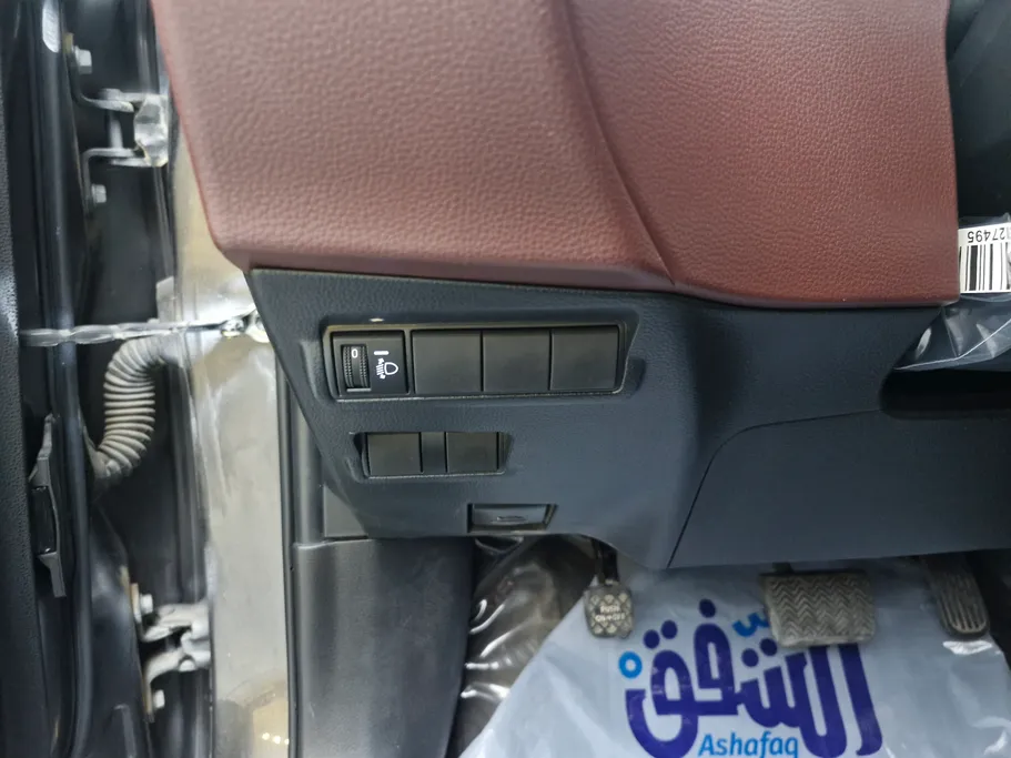 تويوتا كورولا كروس LE HEV 2023 