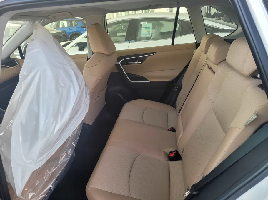 تويوتا راف فور XLE HEV 2024 
