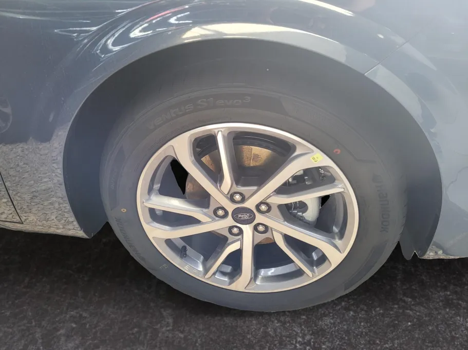 2024 Ford Taurus Ambiente 