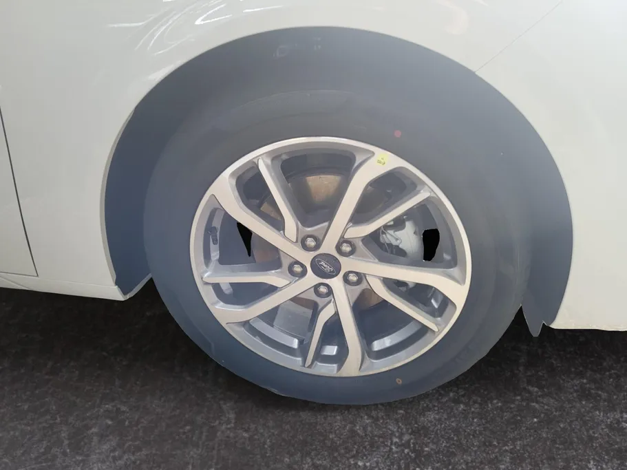 2024 Ford Taurus Ambiente 