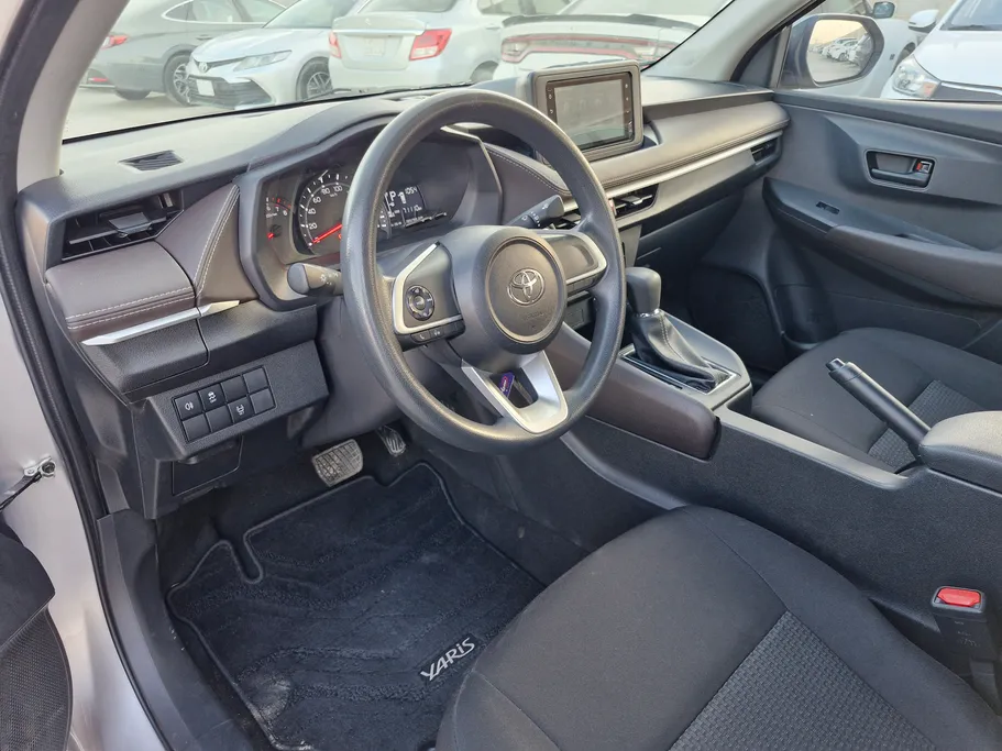 2023 Toyota Yaris  Y 