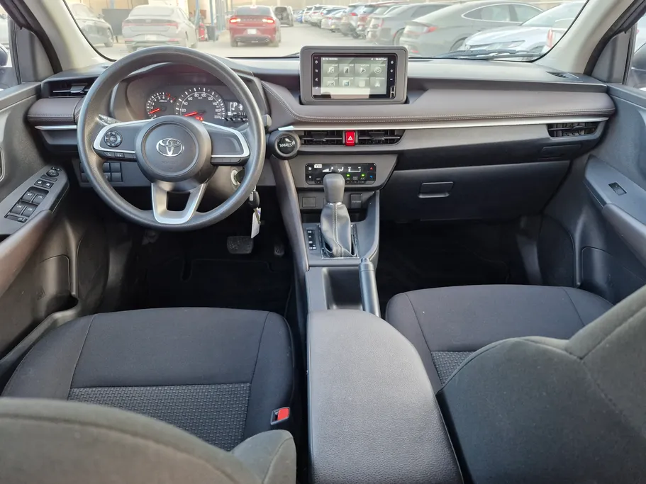 2023 Toyota Yaris  Y 