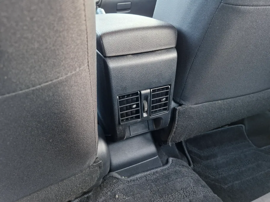 2023 Toyota Yaris  Y 