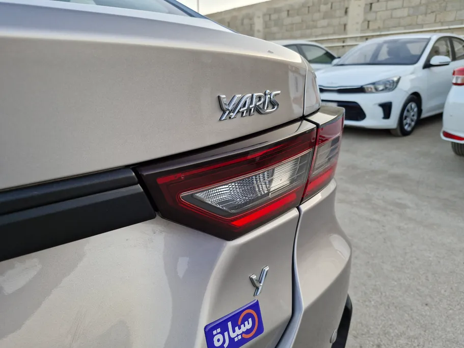 2023 Toyota Yaris  Y 