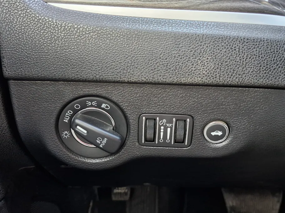 2021 Chrysler 300 LIMITED 