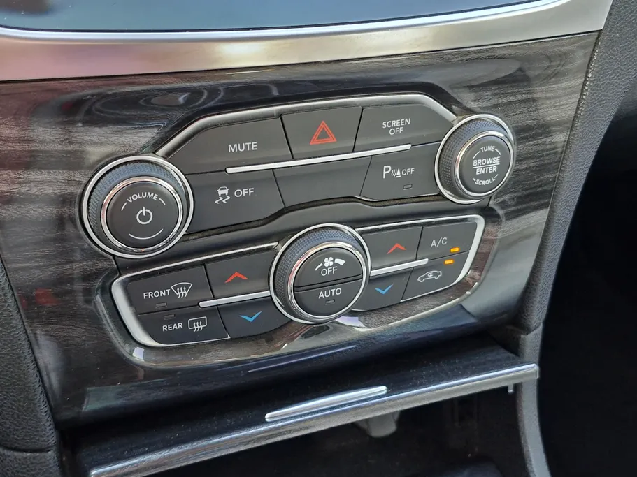2021 Chrysler 300 LIMITED 