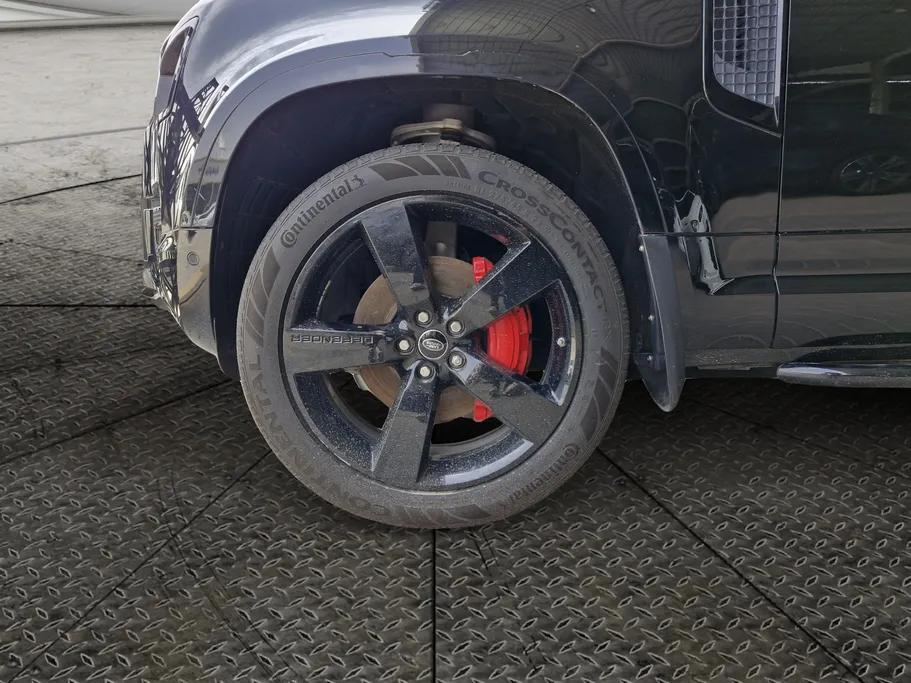 2021 Land Rover Defender P400 