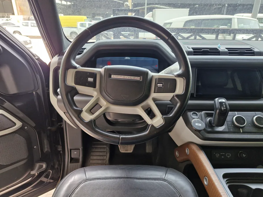 2021 Land Rover Defender P400 
