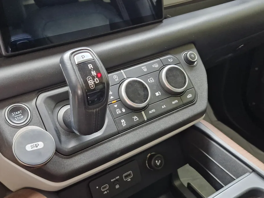 2021 Land Rover Defender P400 