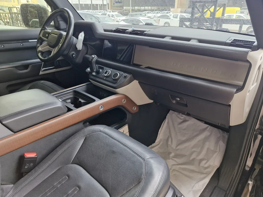 2021 Land Rover Defender P400 