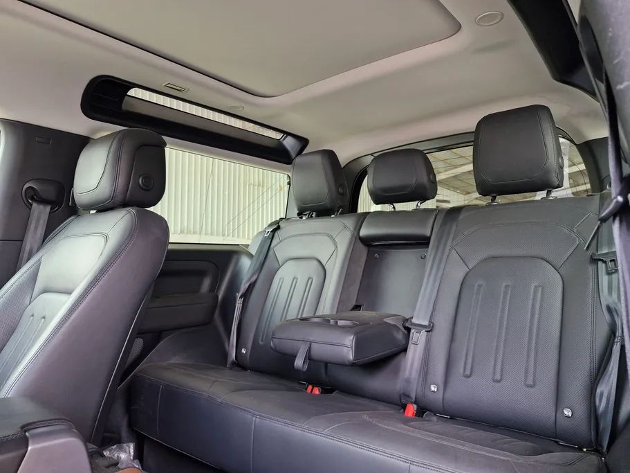 2021 Land Rover Defender P400 