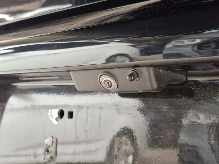 2021 Land Rover Defender P400 