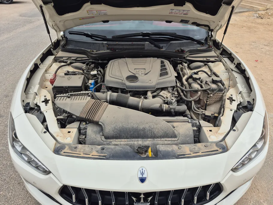 2022 Maserati Ghibli  