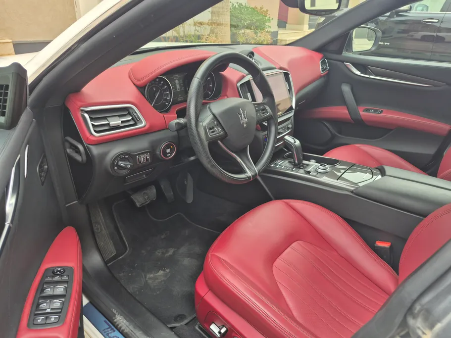 2022 Maserati Ghibli  
