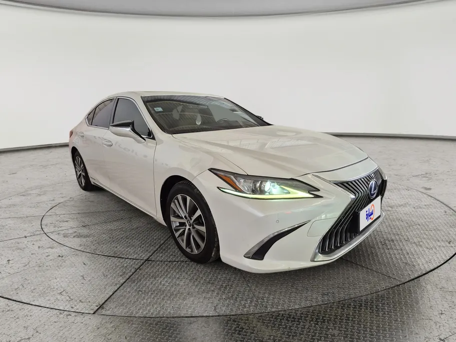 لكزس ES 300 H 2020 