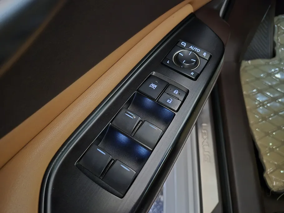 لكزس ES 300 H 2020 