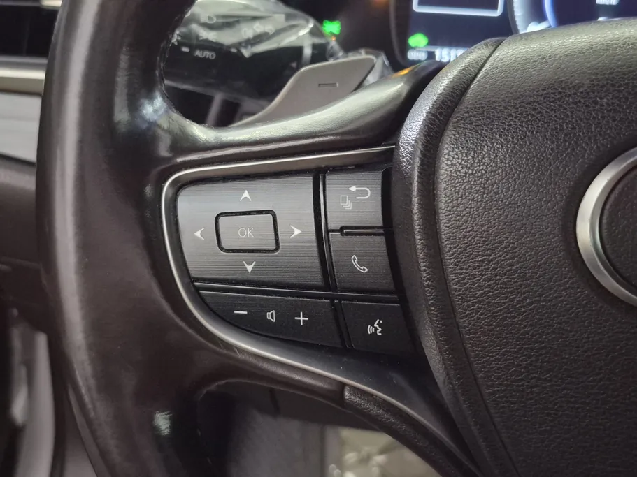 لكزس ES 300 H 2020 