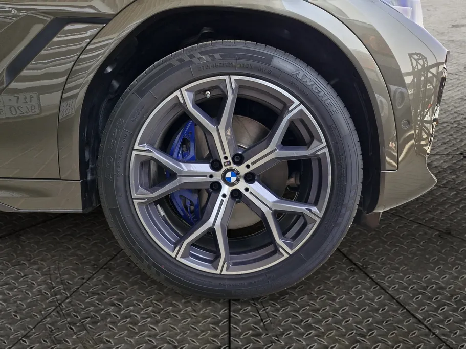 2023 BMW X Series 6 xDrive 40i 