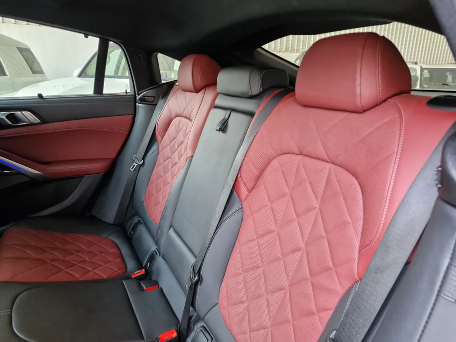 2023 BMW X Series 6 xDrive 40i 