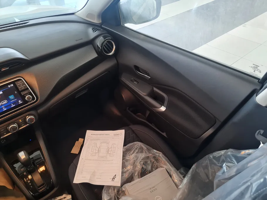 2024 Nissan Kicks SV 