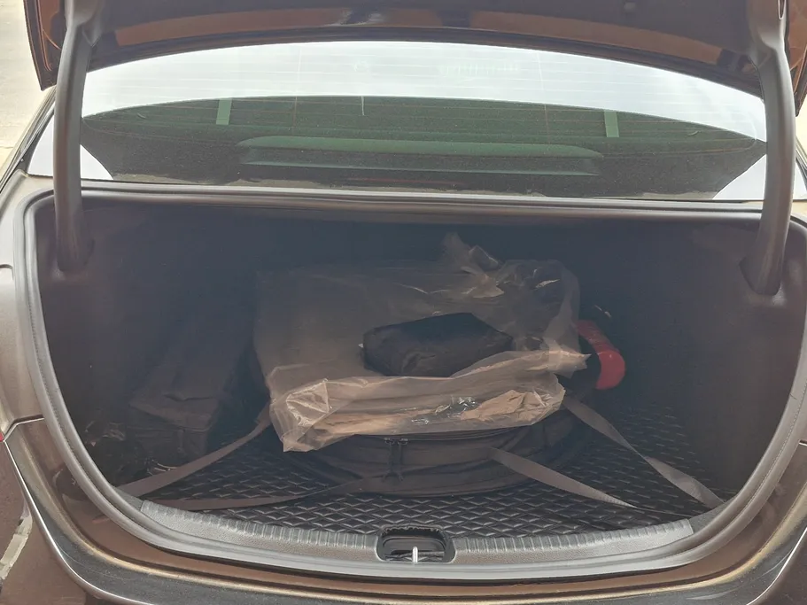 2024 Mercedes C 200 