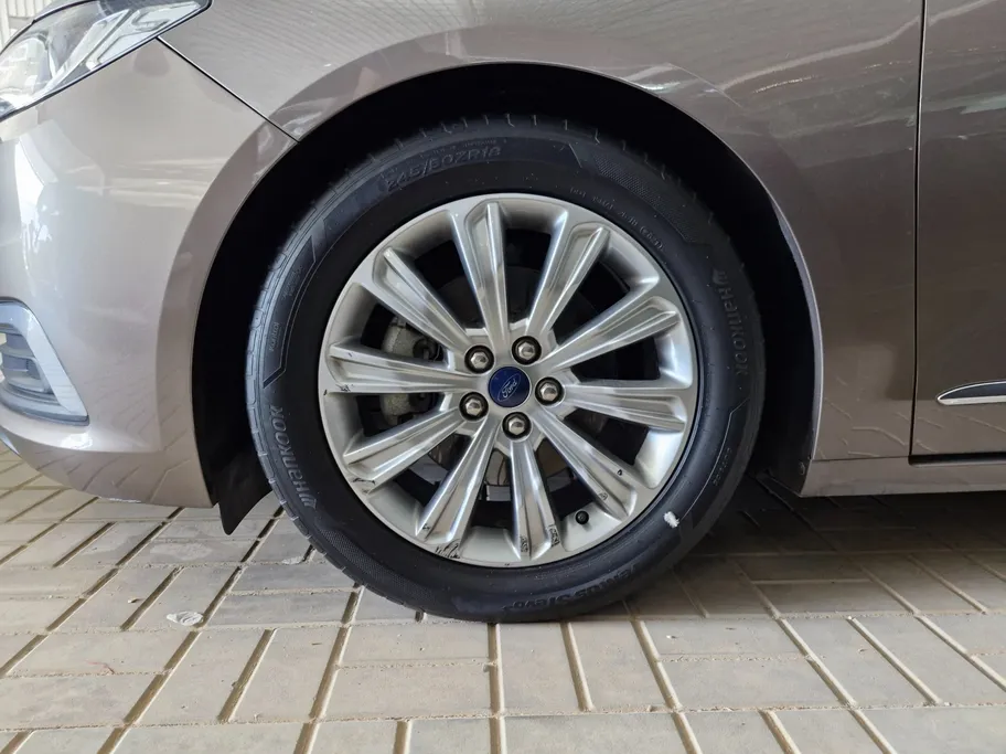 2021 Ford Taurus Ambiente 