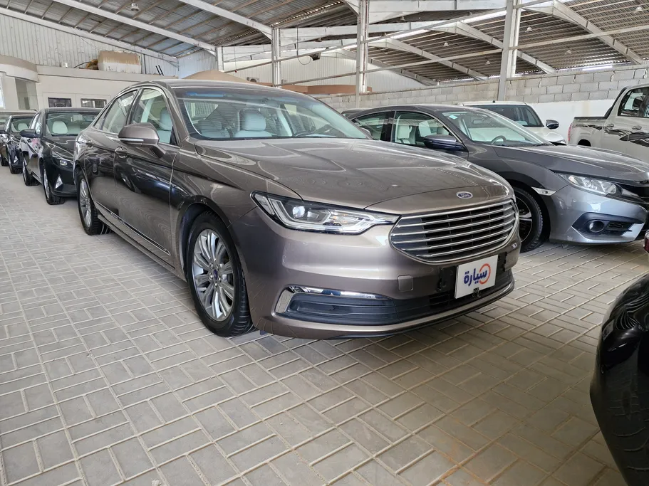 2021 Ford Taurus Ambiente 