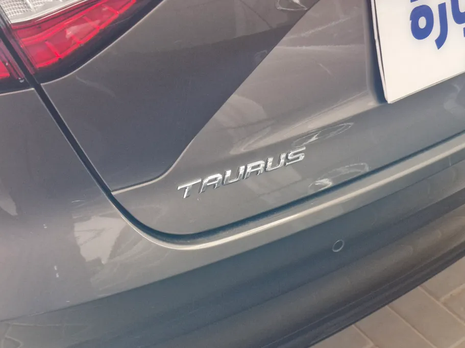 2021 Ford Taurus Ambiente 