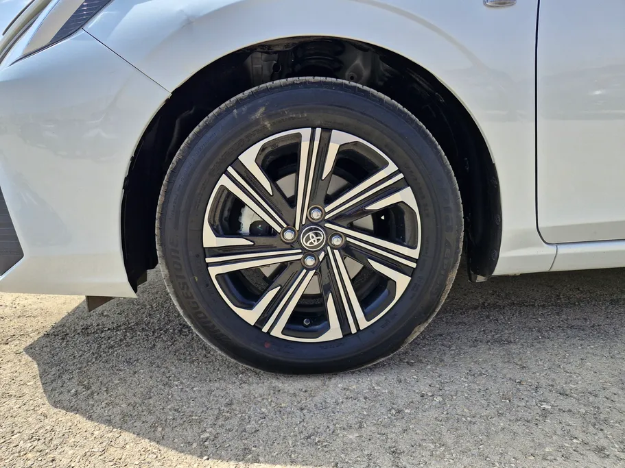 2024 Toyota Yaris  Y Plus 