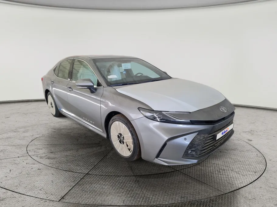 2025 Toyota Camry  LE HEV 