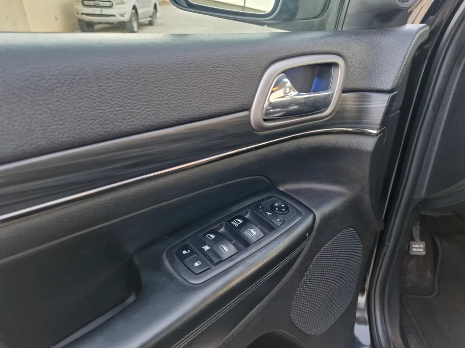 جيب جراند شيروكي ليمتد اس 2019 