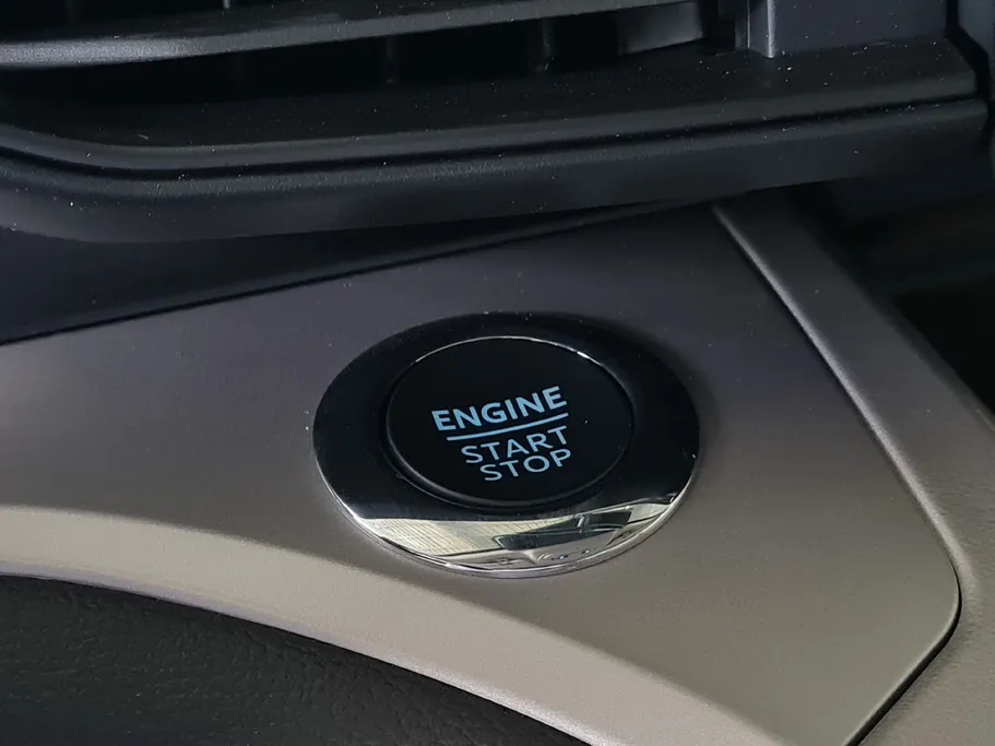 2023 Ford Explorer XLT 200A 