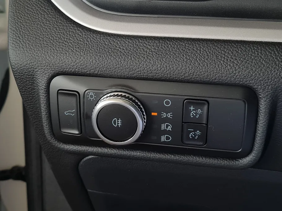 2023 Ford Explorer XLT 200A 