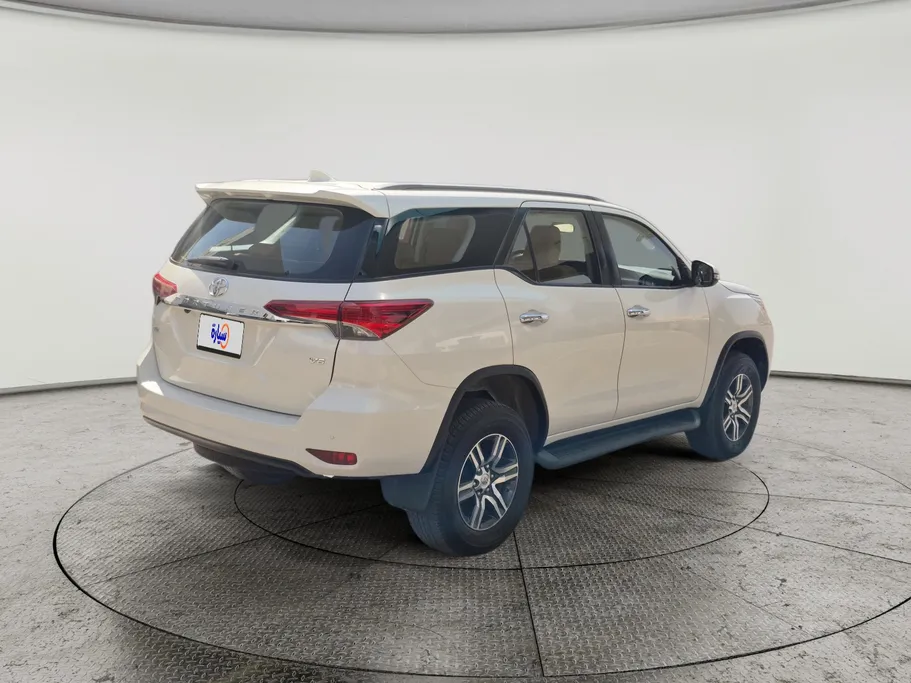 2022 Toyota Fortuner VX