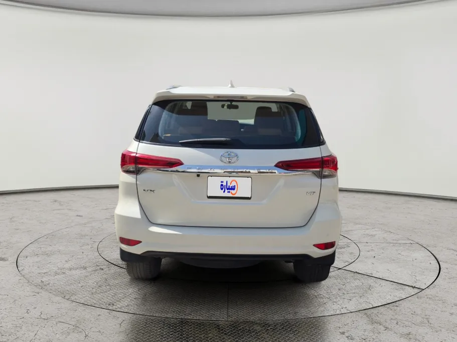 2022 Toyota Fortuner VX