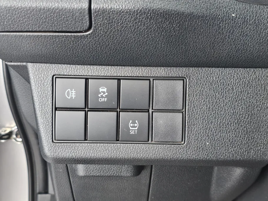 2023 Toyota Yaris  Y 