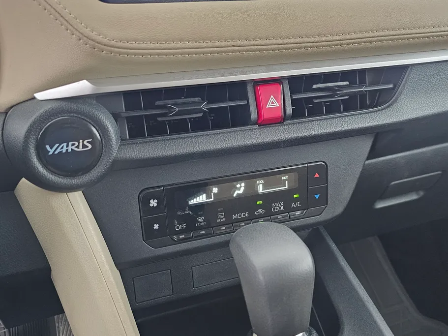2023 Toyota Yaris  Y 