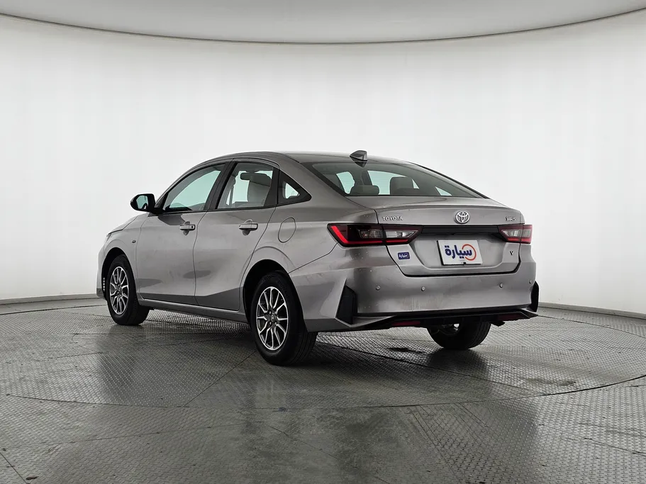 2023 Toyota Yaris  Y 