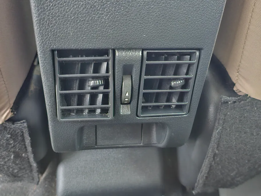 2023 Toyota Yaris  Y 