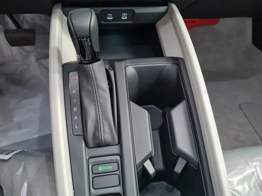 هوندا اكورد LX 2024 