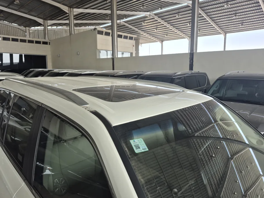 2023 Toyota Land Cruiser VX 