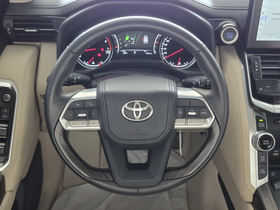 2023 Toyota Land Cruiser VX 
