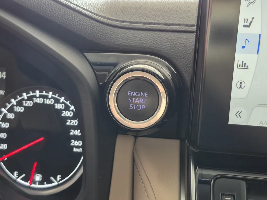 2023 Toyota Land Cruiser VX 