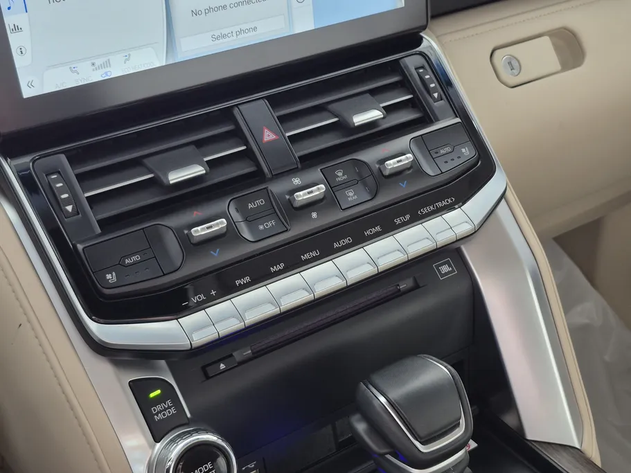 2023 Toyota Land Cruiser VX 