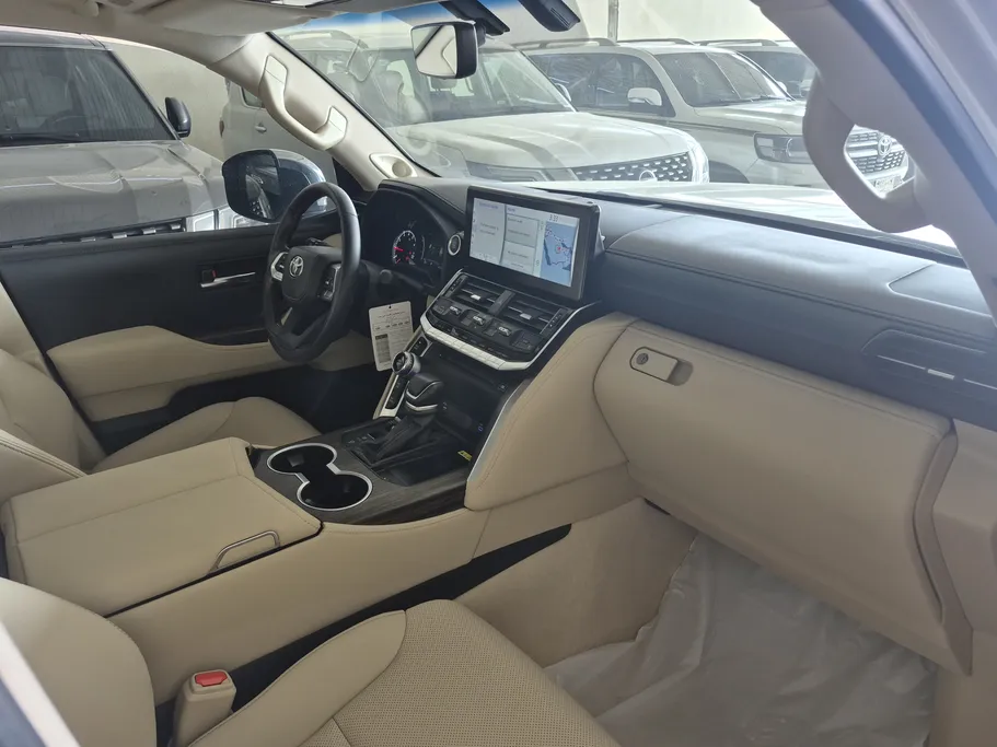 2023 Toyota Land Cruiser VX 