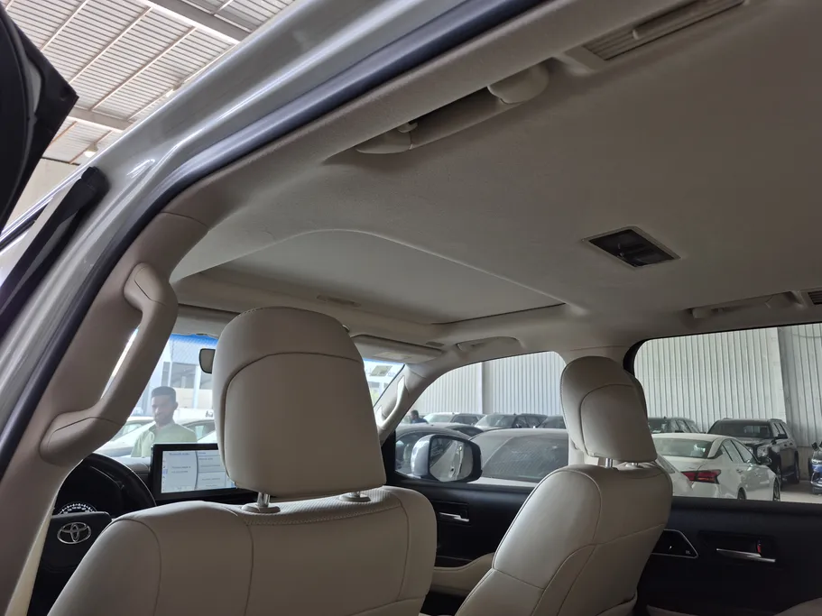 2023 Toyota Land Cruiser VX 