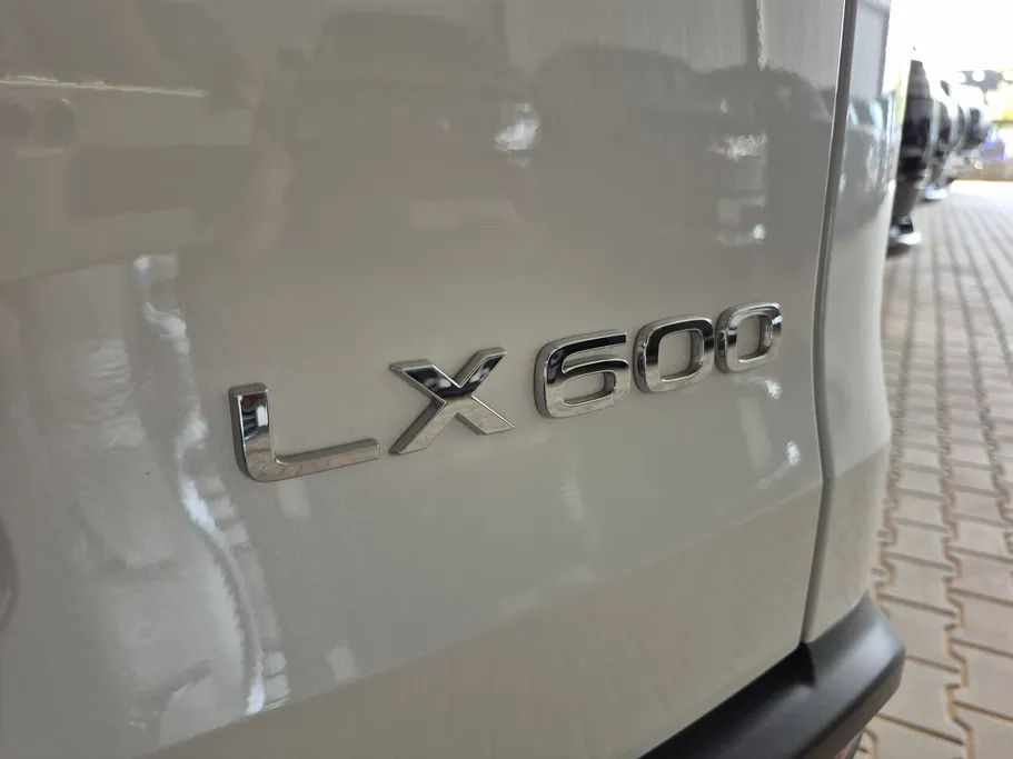 لكزس LX 600 2024 
