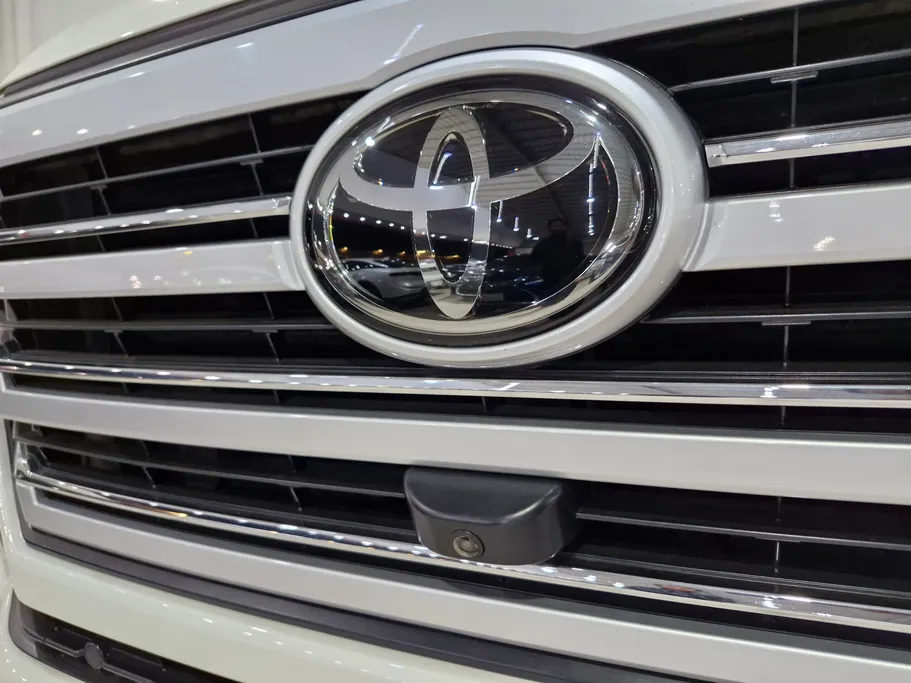 تويوتا لاندكروزر VX 2023 