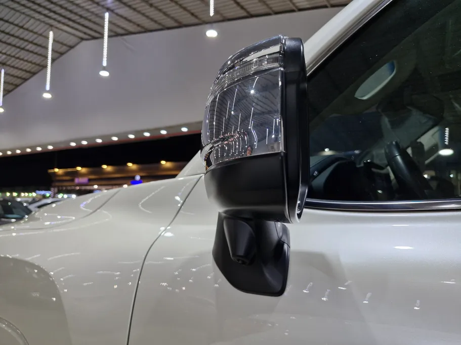 تويوتا لاندكروزر VX 2023 