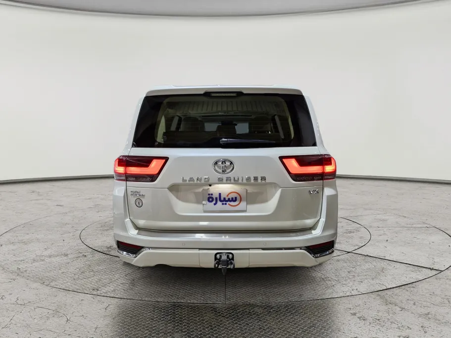 تويوتا لاندكروزر VX 2023 